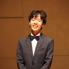 Hyuk Lee